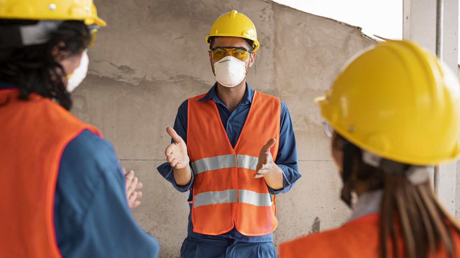 Mandatory Safety Training & Briefings